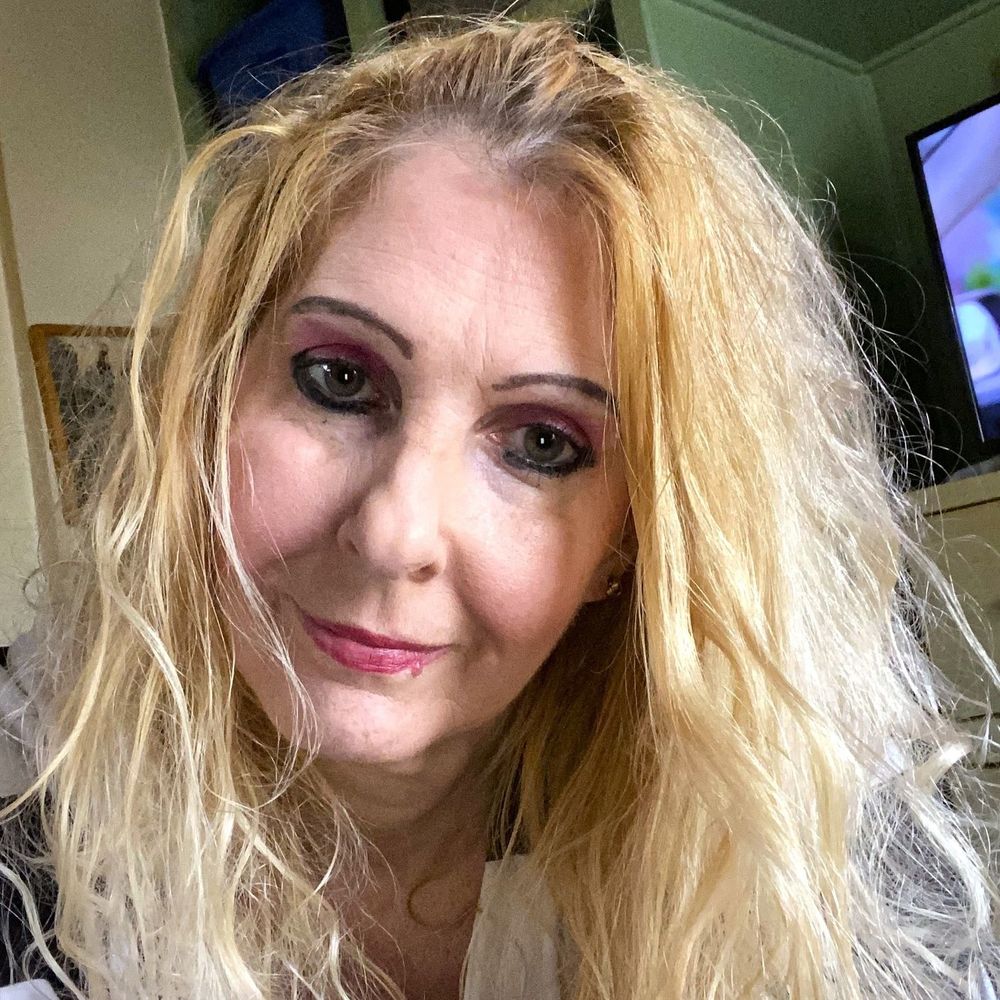 Meet your Posher, Julie